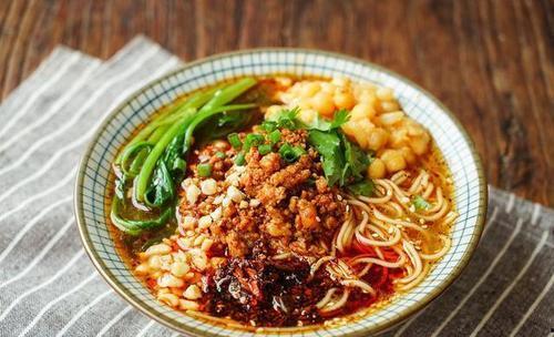 娱乐吃瓜酱吃面条视频,趣味横生瞬间引网友热议  第3张 娱乐吃瓜酱吃面条视频,趣味横生瞬间引网友热议  第3张