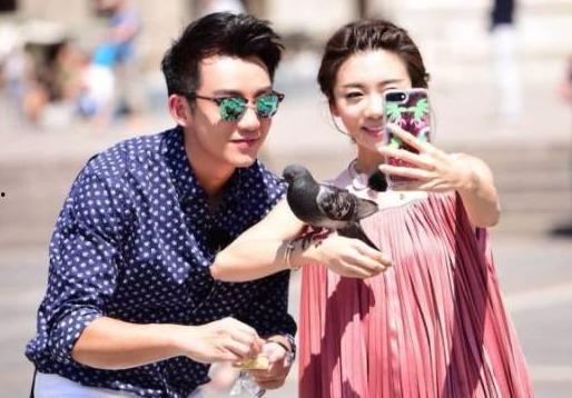 娱乐吃瓜女友分手,吃瓜女友分手,揭秘背后真相