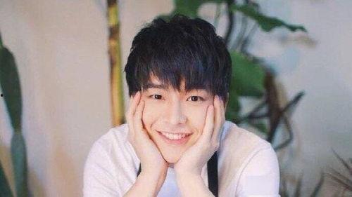 何浩楠恋情爆料视频,甜蜜互动引网友热议  第2张 何浩楠恋情爆料视频,甜蜜互动引网友热议  第2张